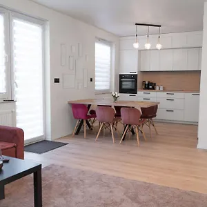 Comfortable Flat With Garden Apartament