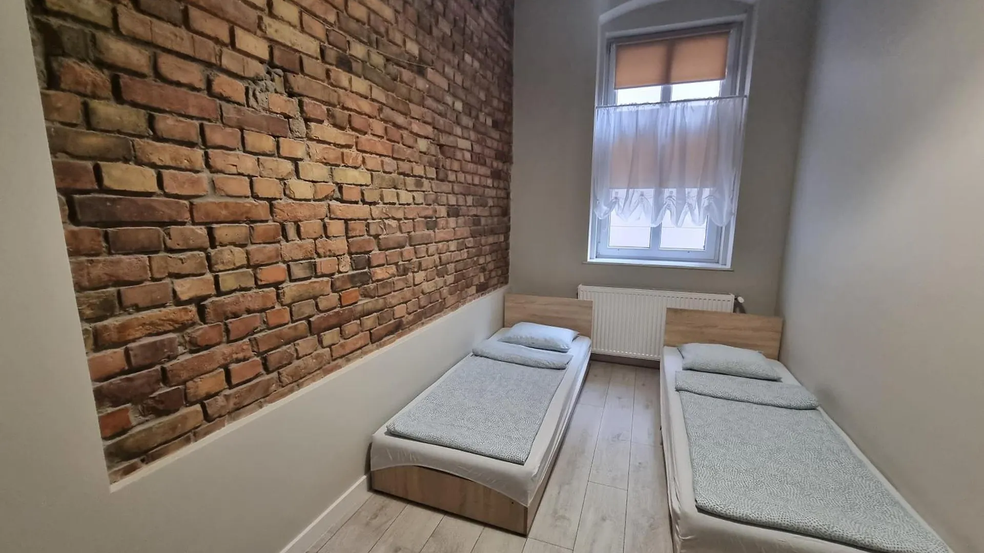 Tanie Spanie Przy Targach Poznanskich - Zameldowanie Bezobslugowe- Homestay Poznan